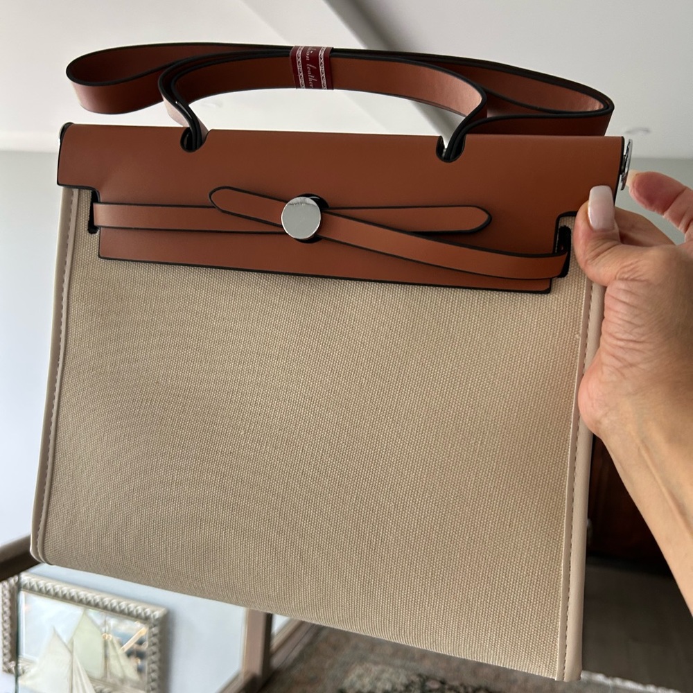 Elegant Tan and Cream Women's Bag